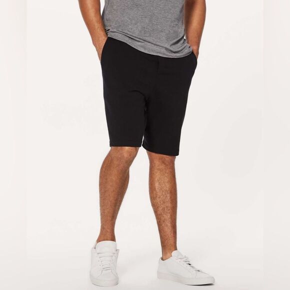 Lululemon Connector Short in Black size Medium - Picture 9 of 10